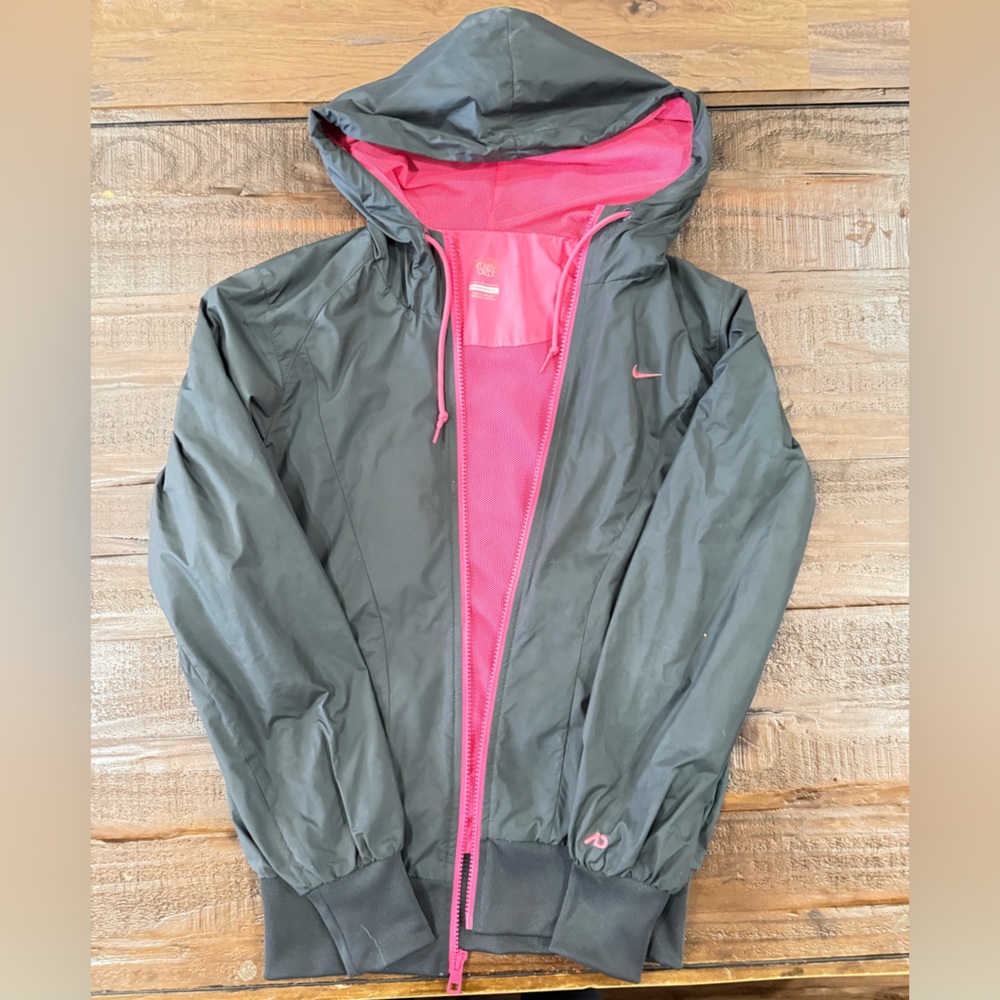 Nike Black and Pink Bomber Jacket Lightweight Athletic Style